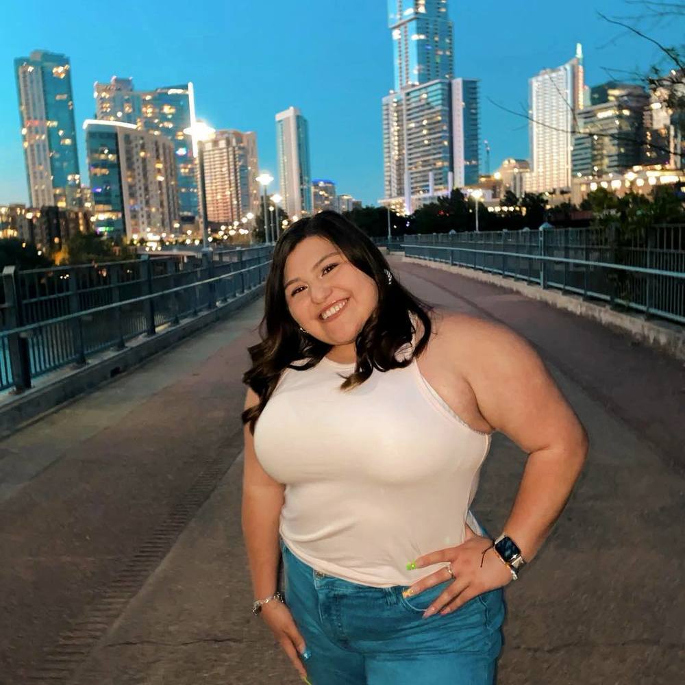 Meet your Posher, Kayana
